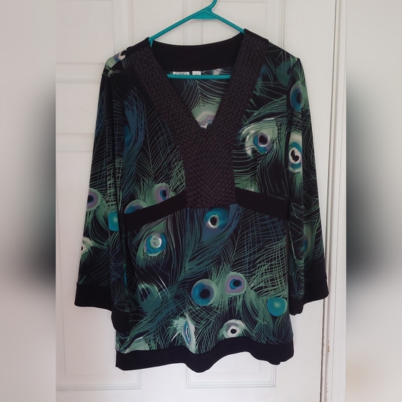 CATO Peacock Top With Braided Look V-Neck Cato Green Black  Feathers Print Large - Picture 1 of 9
